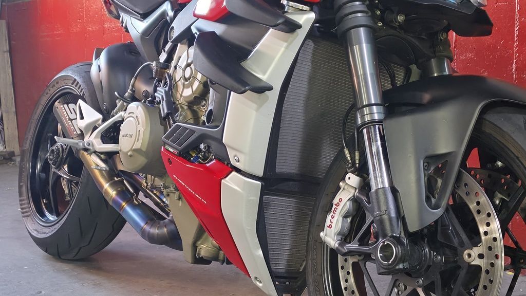 2022 Ducati Streetfighter V4 Ducati Red in denver CO
