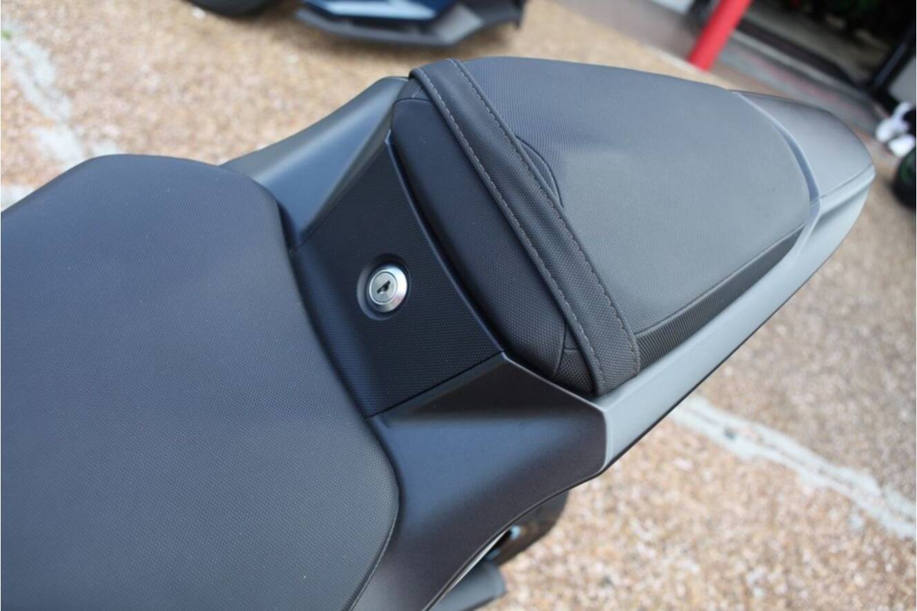A photo of this 2024 Suzuki GSX-R1000
