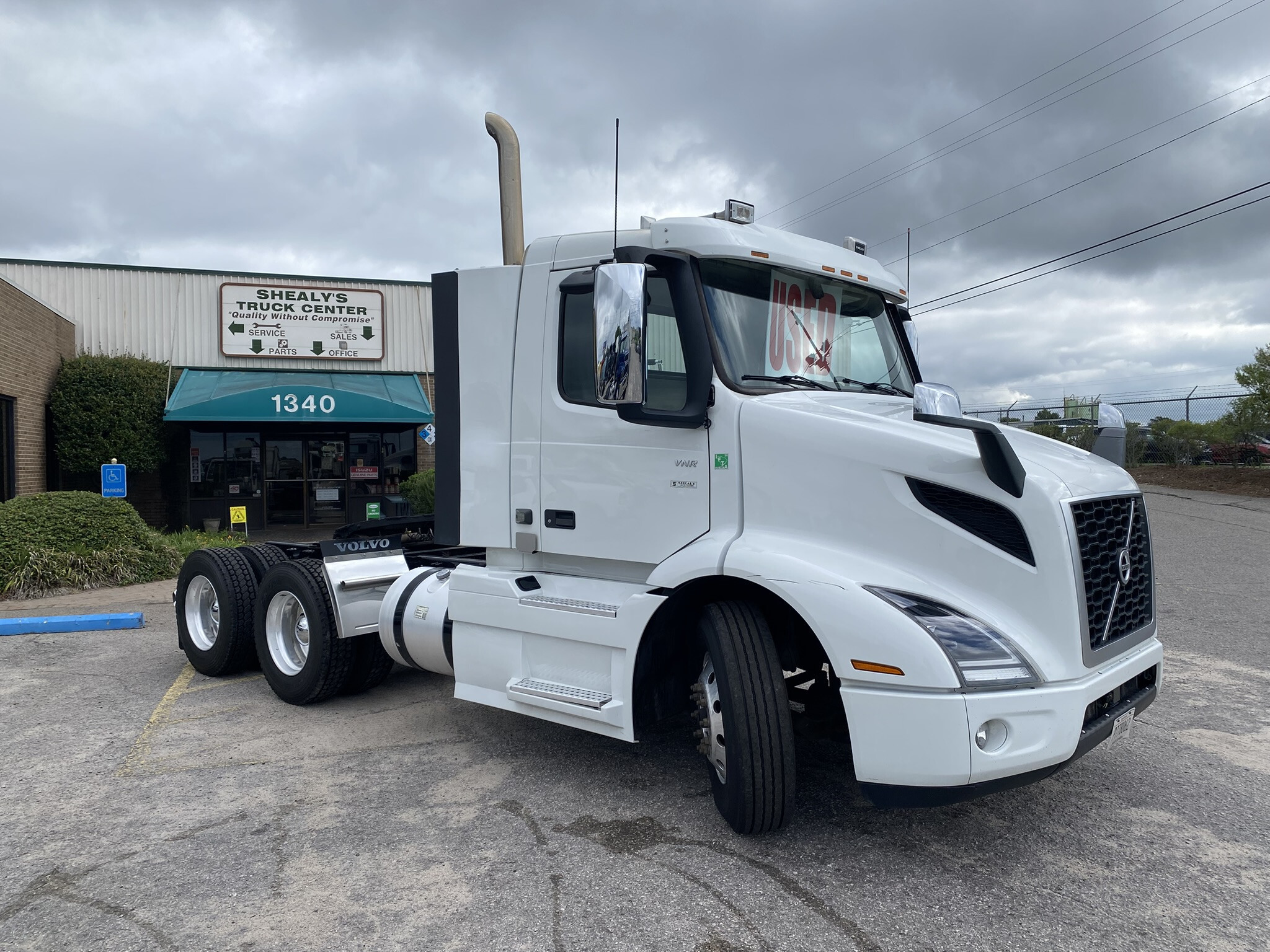 2023 VOLVO VNR 300 in Columbia, SC