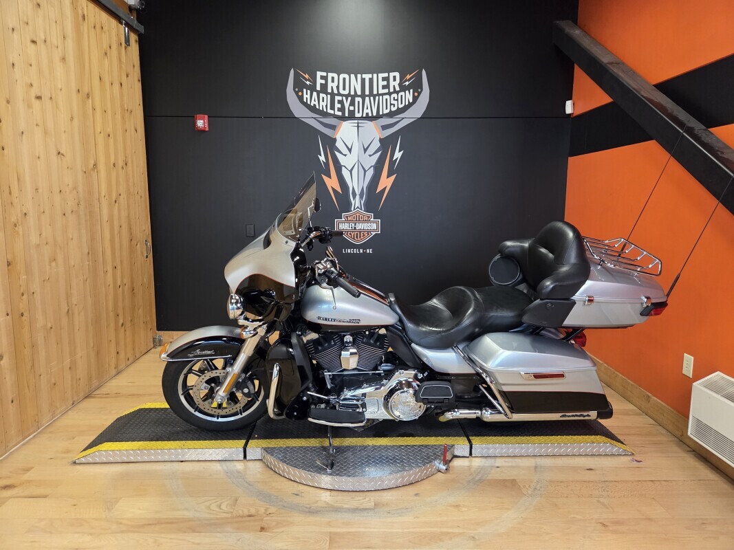 2015 Harley-Davidson Ultra Limited ULTRA LIMITED in Winterville, NC