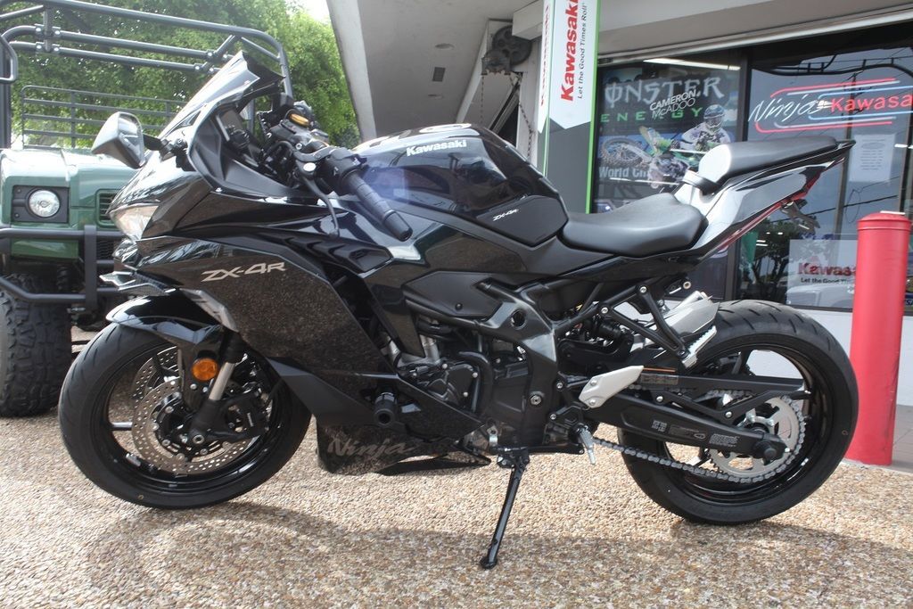 2026 Kawasaki Ninja® ZX -4R ABS ABS in Hialeah, FL