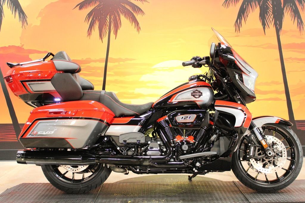 2026 Harley-Davidson® FLHXLSE - CVO Street Glide® Limited CVO LIMITED in Ormond Beach, FL