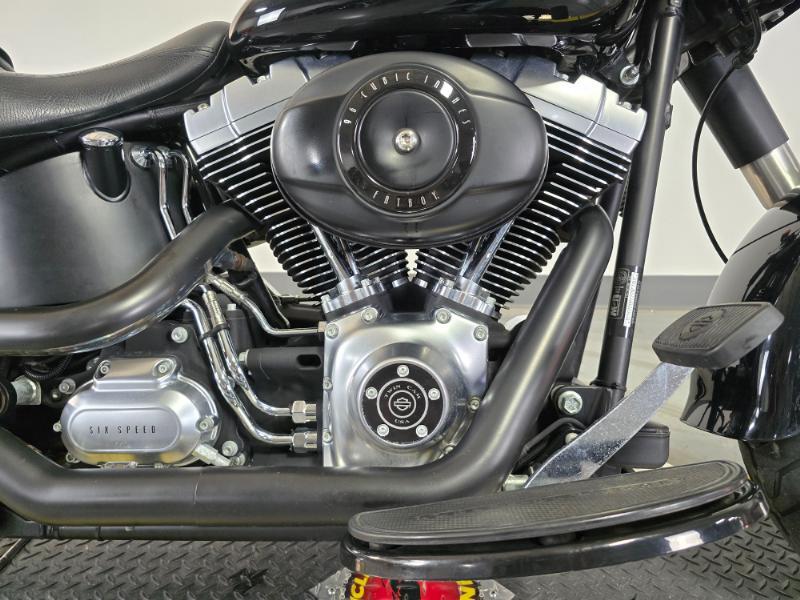 2010 Harley-Davidson FAT BOY LO in kansas city MO