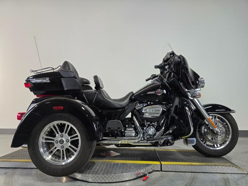 2023 Harley-Davidson TRI GLIDE ULTRA ULTRA CLASSIC in Kansas City, MO
