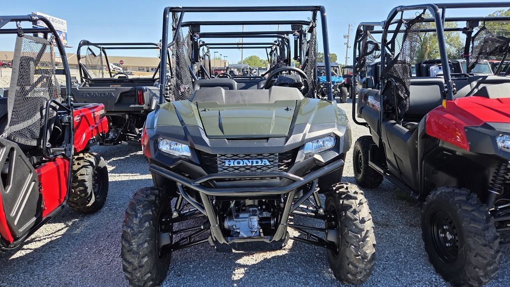 2027 Honda® Pioneer 700-4 Deluxe in batesville AR