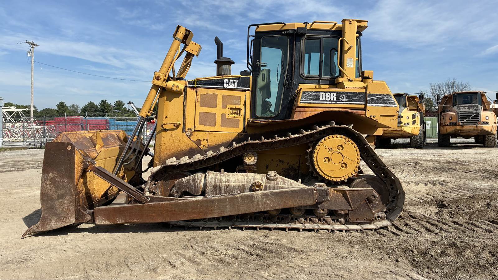 2004 Caterpillar D6R XL II in Crofton, MD