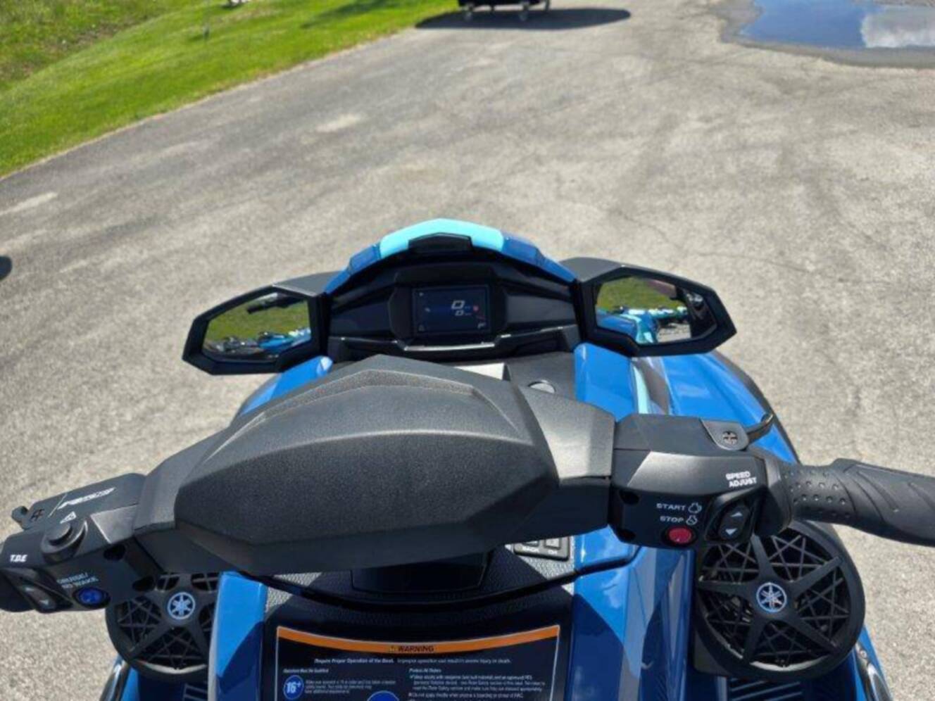 A photo of this 2026 Yamaha Waverunner VX Cruiser w/ Audio