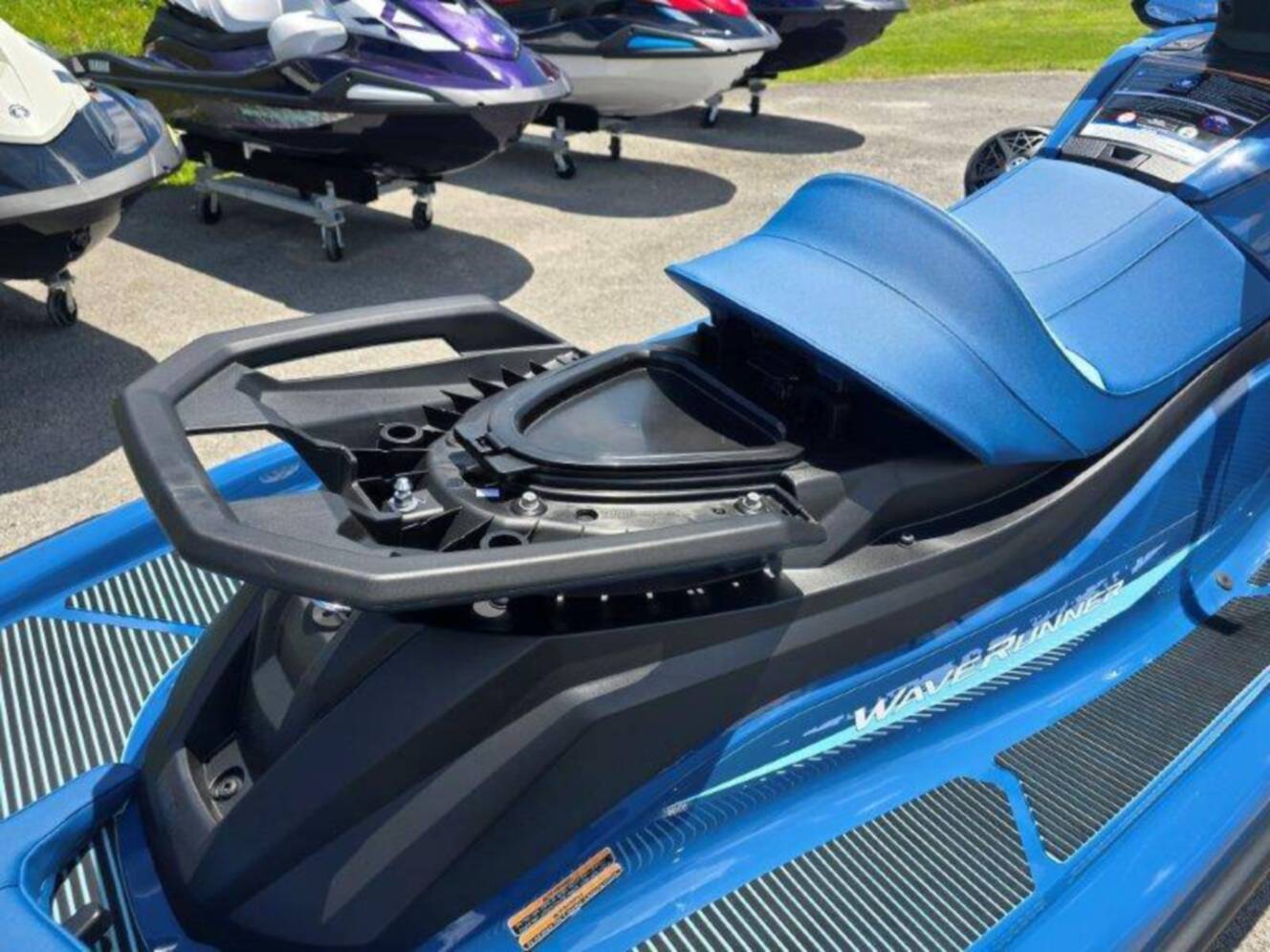 A photo of this 2026 Yamaha Waverunner VX Cruiser w/ Audio