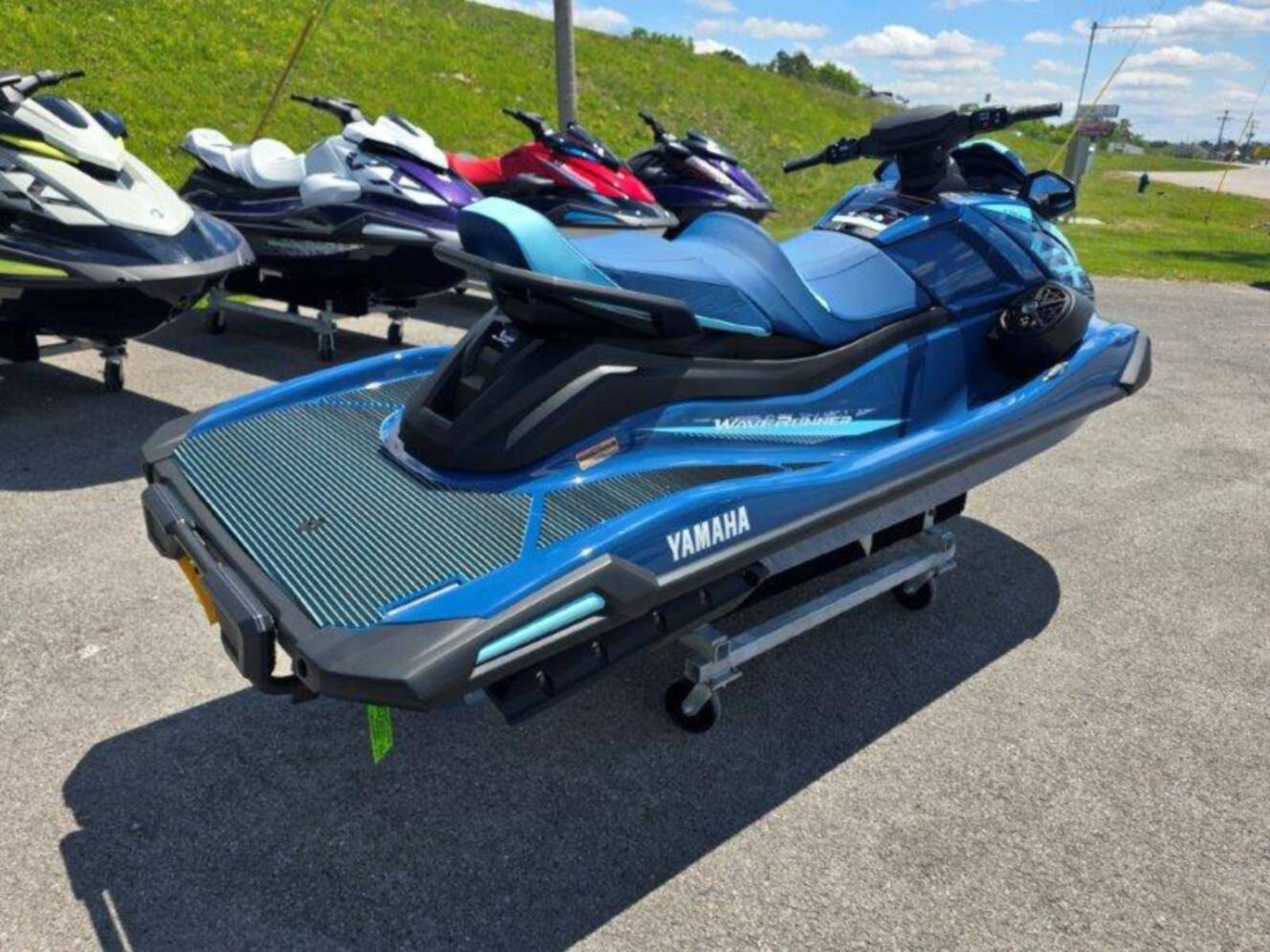 A photo of this 2026 Yamaha Waverunner VX Cruiser w/ Audio