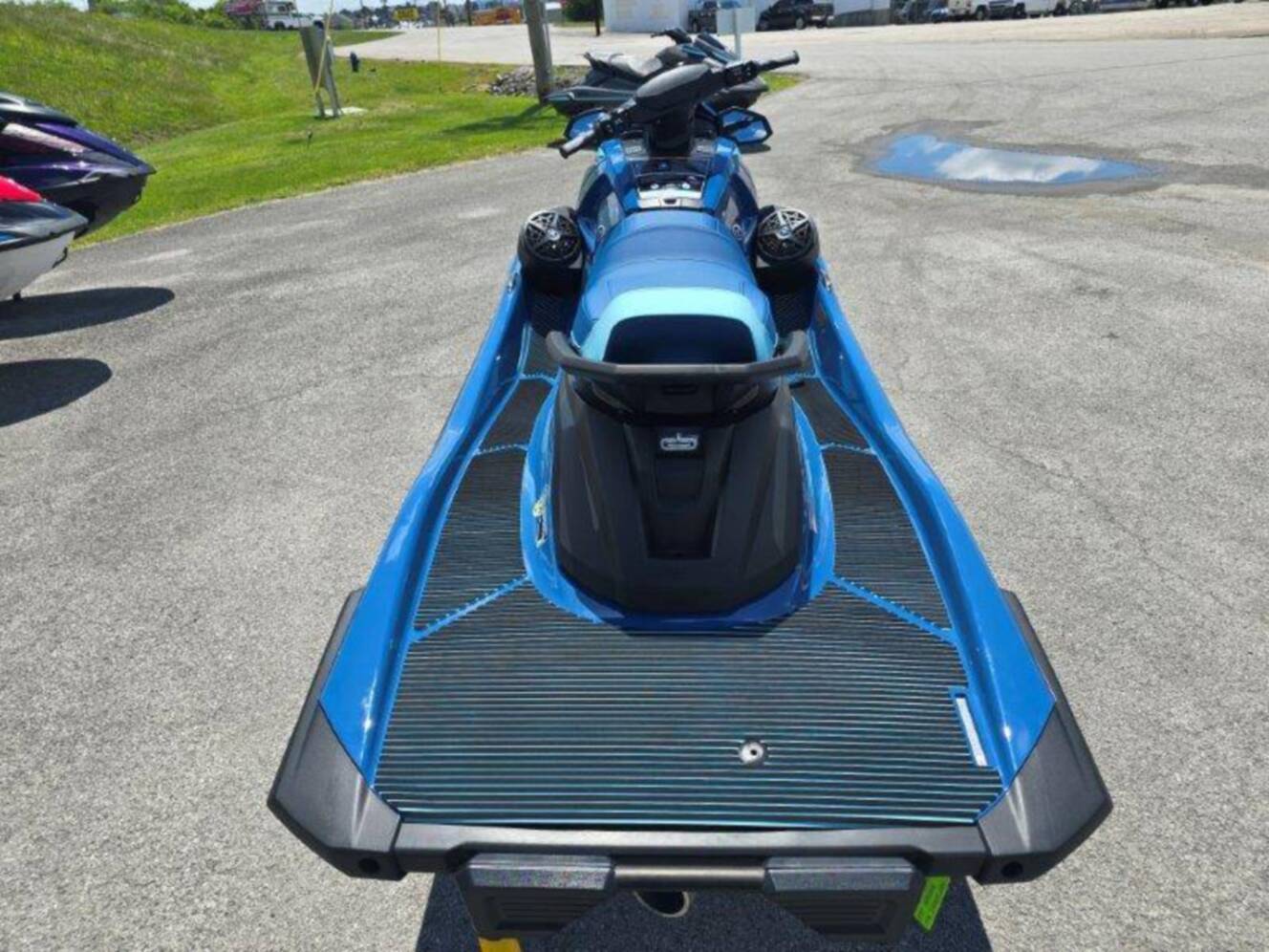 A photo of this 2026 Yamaha Waverunner VX Cruiser w/ Audio