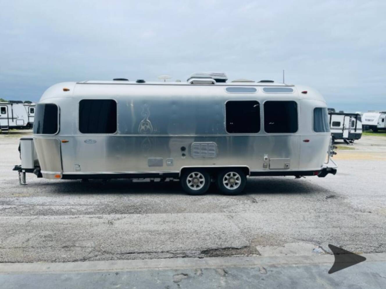 A photo of this 2017 Airstream Flying Cloud 25FB