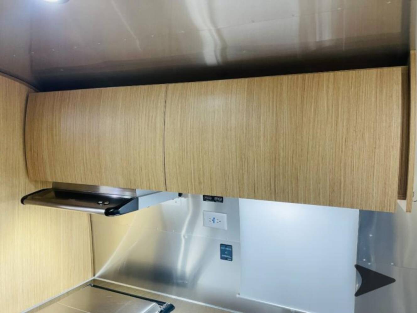 A photo of this 2017 Airstream Flying Cloud 25FB