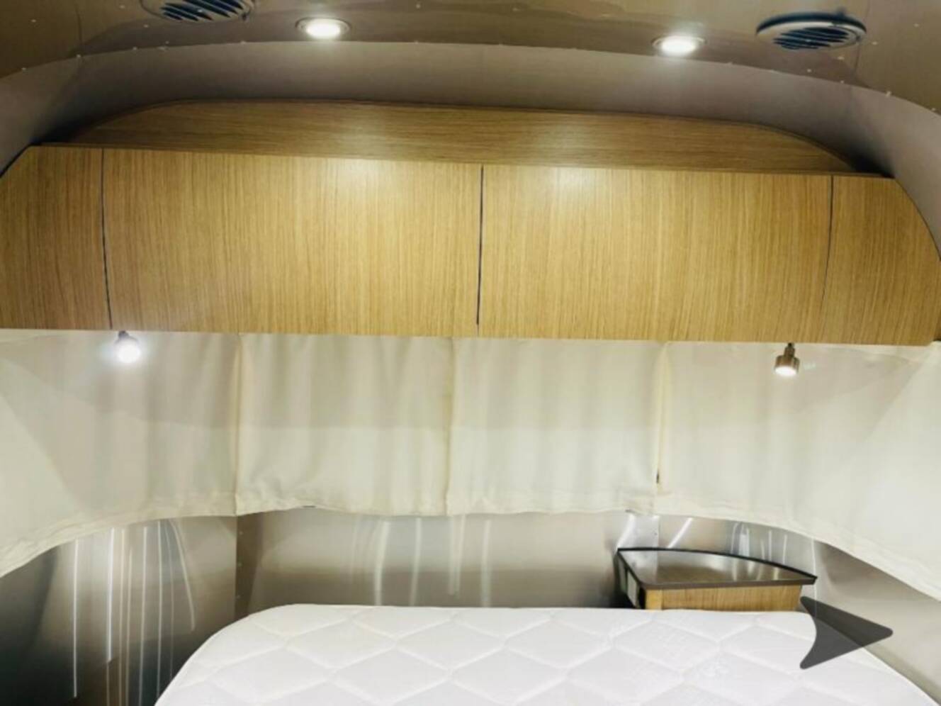 A photo of this 2017 Airstream Flying Cloud 25FB