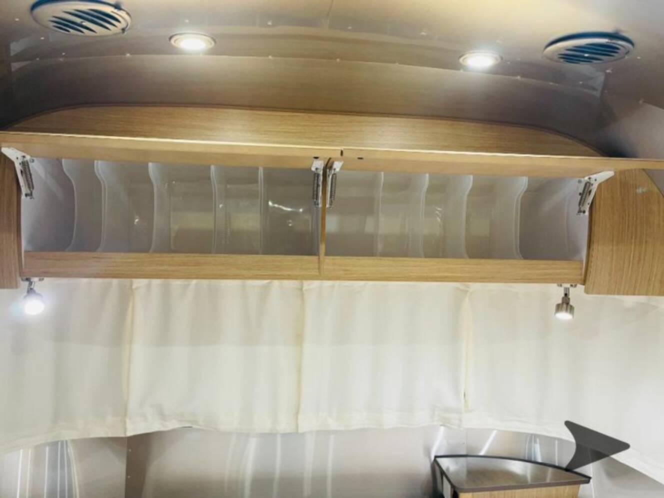 A photo of this 2017 Airstream Flying Cloud 25FB