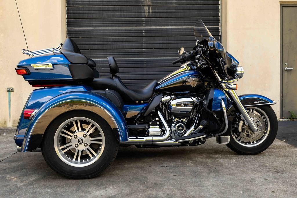 2018 Harley-Davidson FLHTCUTG - Tri Glide Ultra FLHTCUTG in Alton, IL
