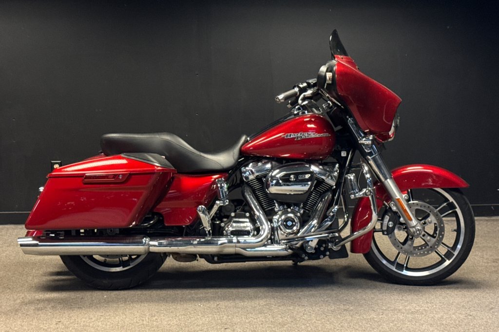 2018 Harley-Davidson STREET GLIDE in San Diego, CA