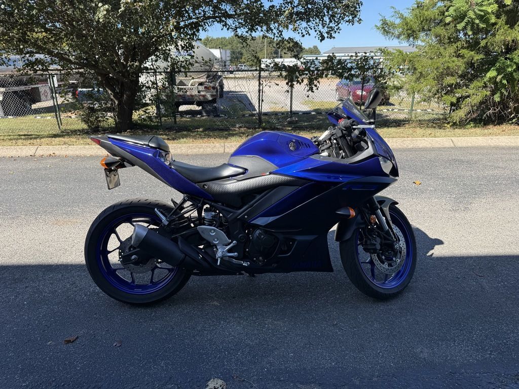 2023 Yamaha YZF-R3 R3 in Clarksville, TN