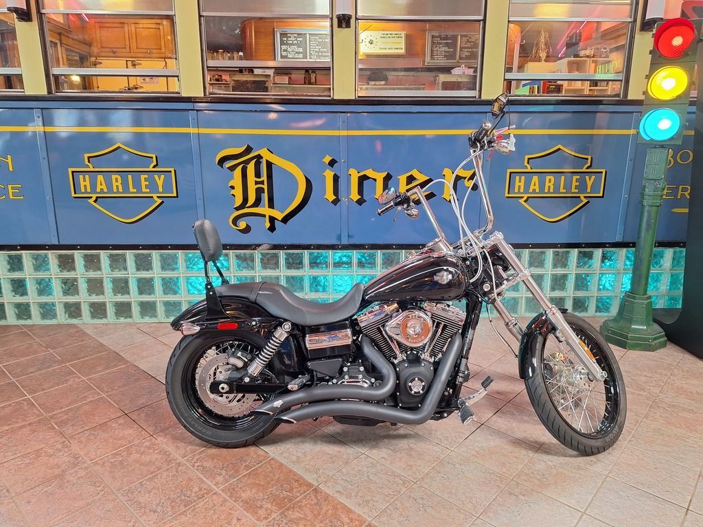 2016 Harley-Davidson® FXDWG - Dyna® Wide Glide® CVO in Bedford Heights, OH