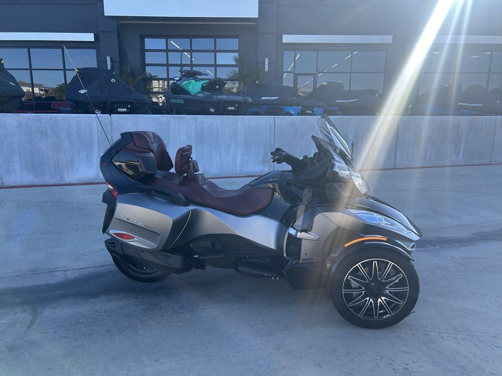 2015 Can-Am Spyder® RT-S Special Series 6-Speed Semi-Automatic (SE in broken arrow OK