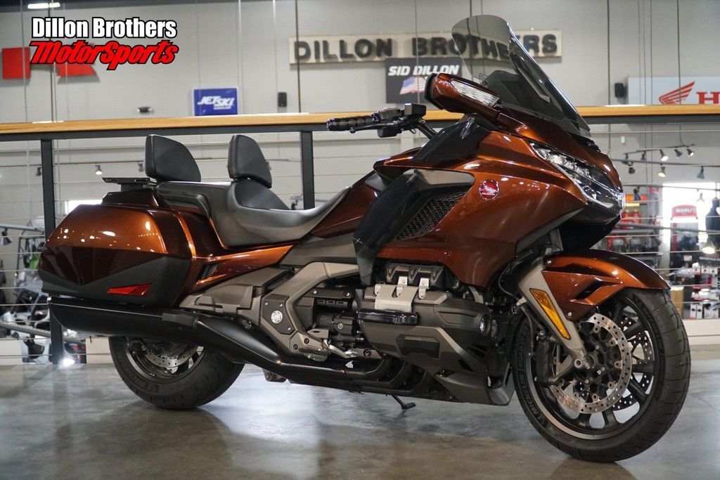 2018 Honda® Gold Wing Pearl Stallion Brown BASE in Omaha, NE