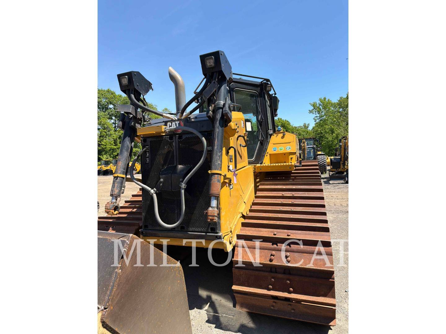2023 CAT D6 LGP in Batavia, NY