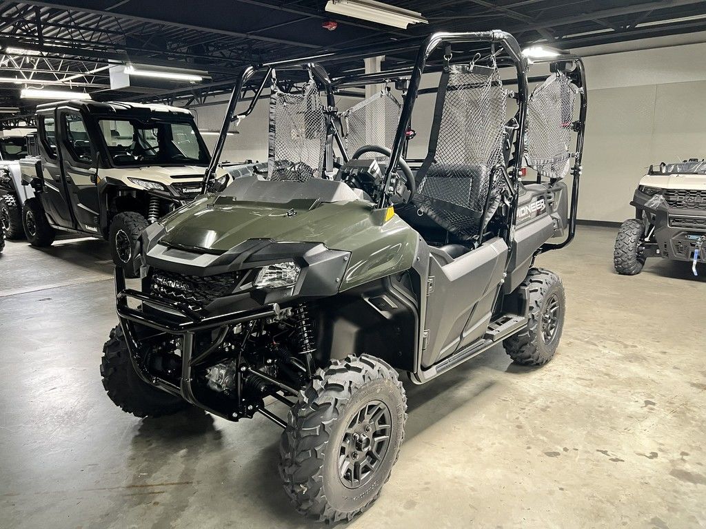 2027 Honda® Pioneer 700-4 Deluxe in beaumont TX