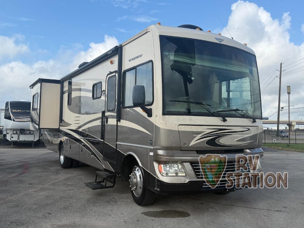 2012 Fleetwood Rv Bounder 35K in katy TX