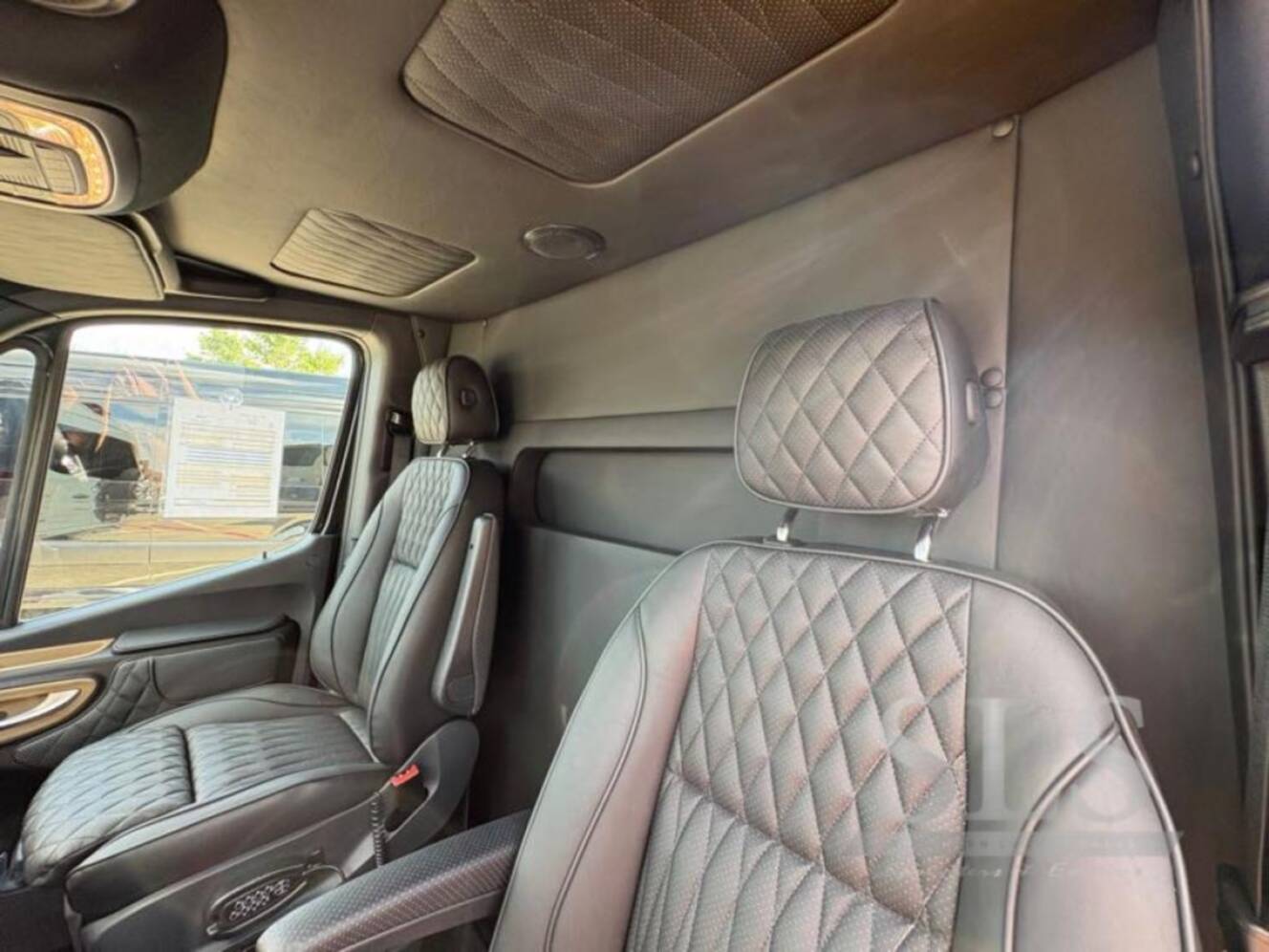 A photo of this 2027 Midwest Automotive Designs Luxe Cruiser D6 Full