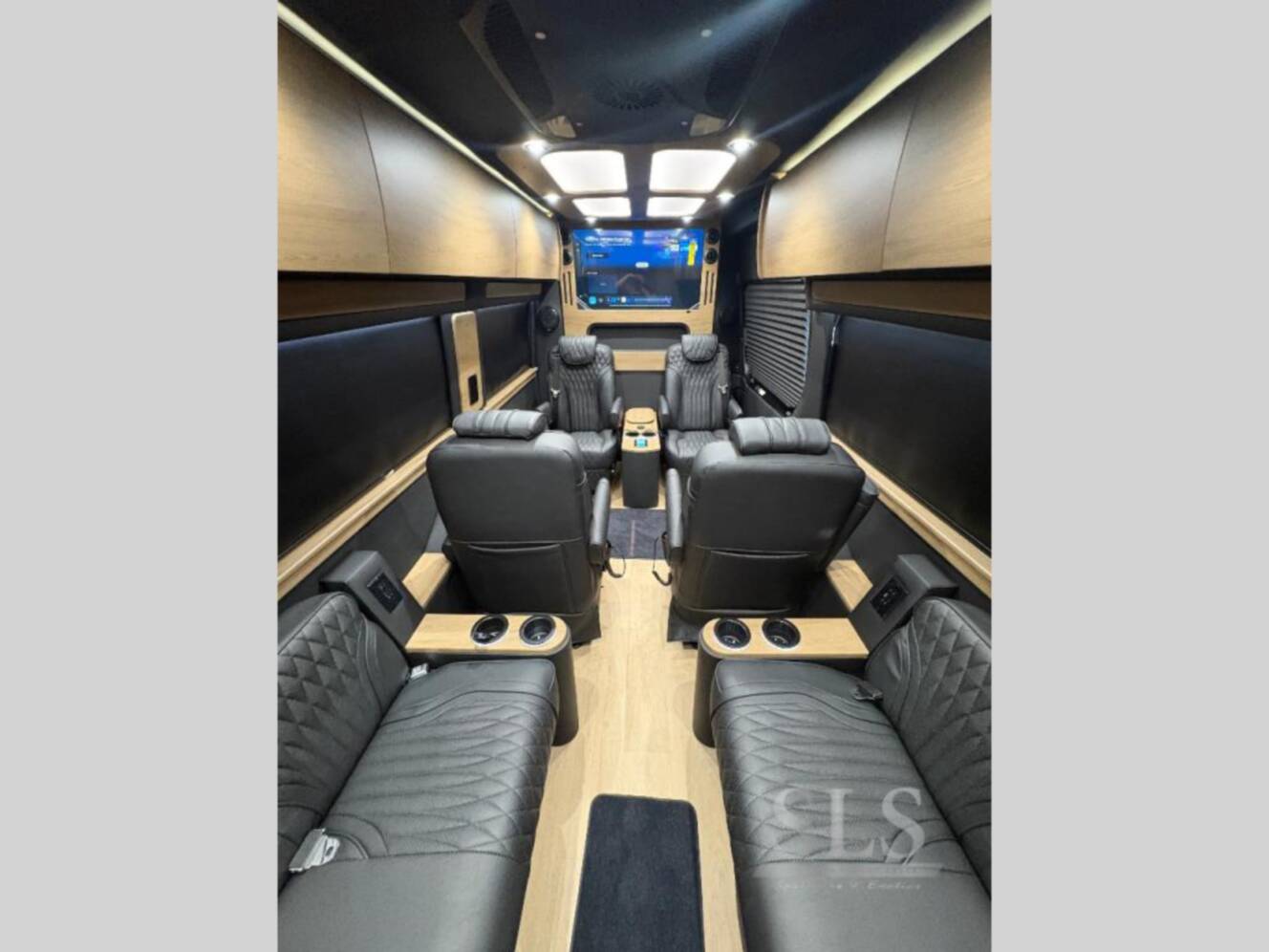 A photo of this 2027 Midwest Automotive Designs Luxe Cruiser D6 Full