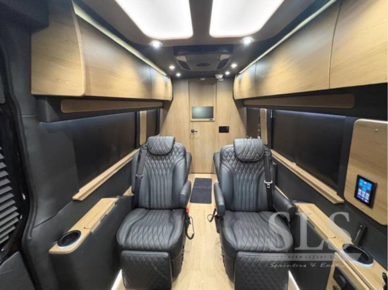 A photo of this 2027 Midwest Automotive Designs Luxe Cruiser D6 Full