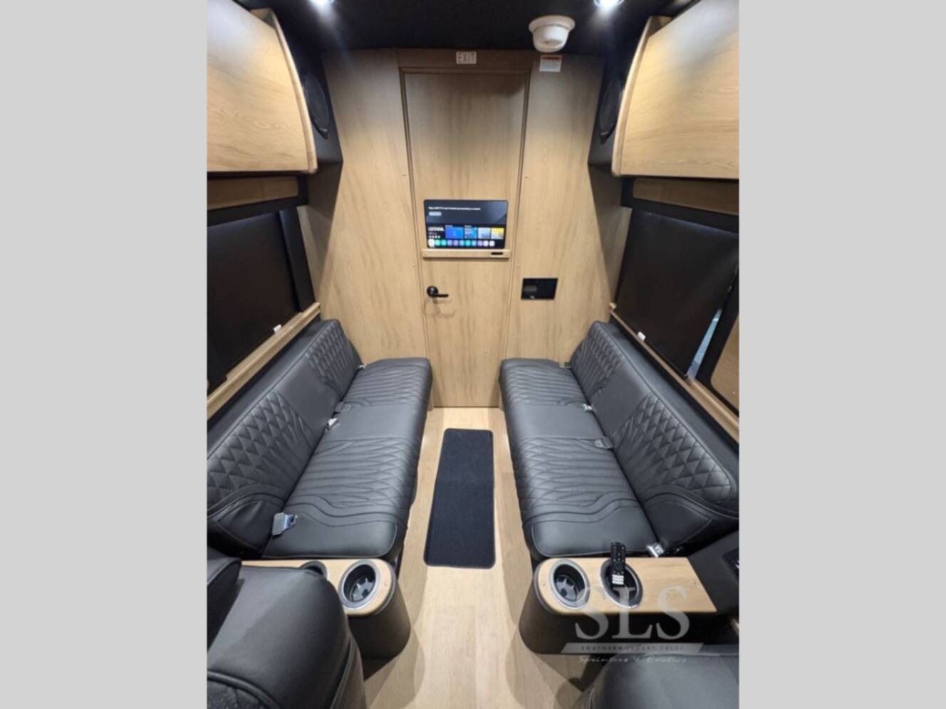 A photo of this 2027 Midwest Automotive Designs Luxe Cruiser D6 Full