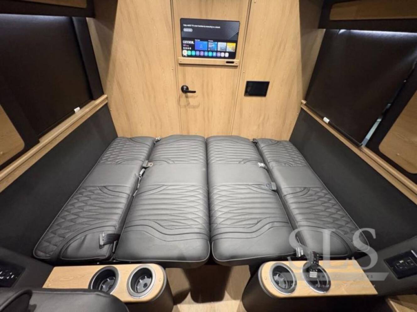 A photo of this 2027 Midwest Automotive Designs Luxe Cruiser D6 Full