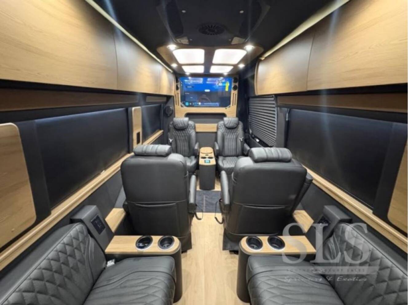 A photo of this 2027 Midwest Automotive Designs Luxe Cruiser D6 Full