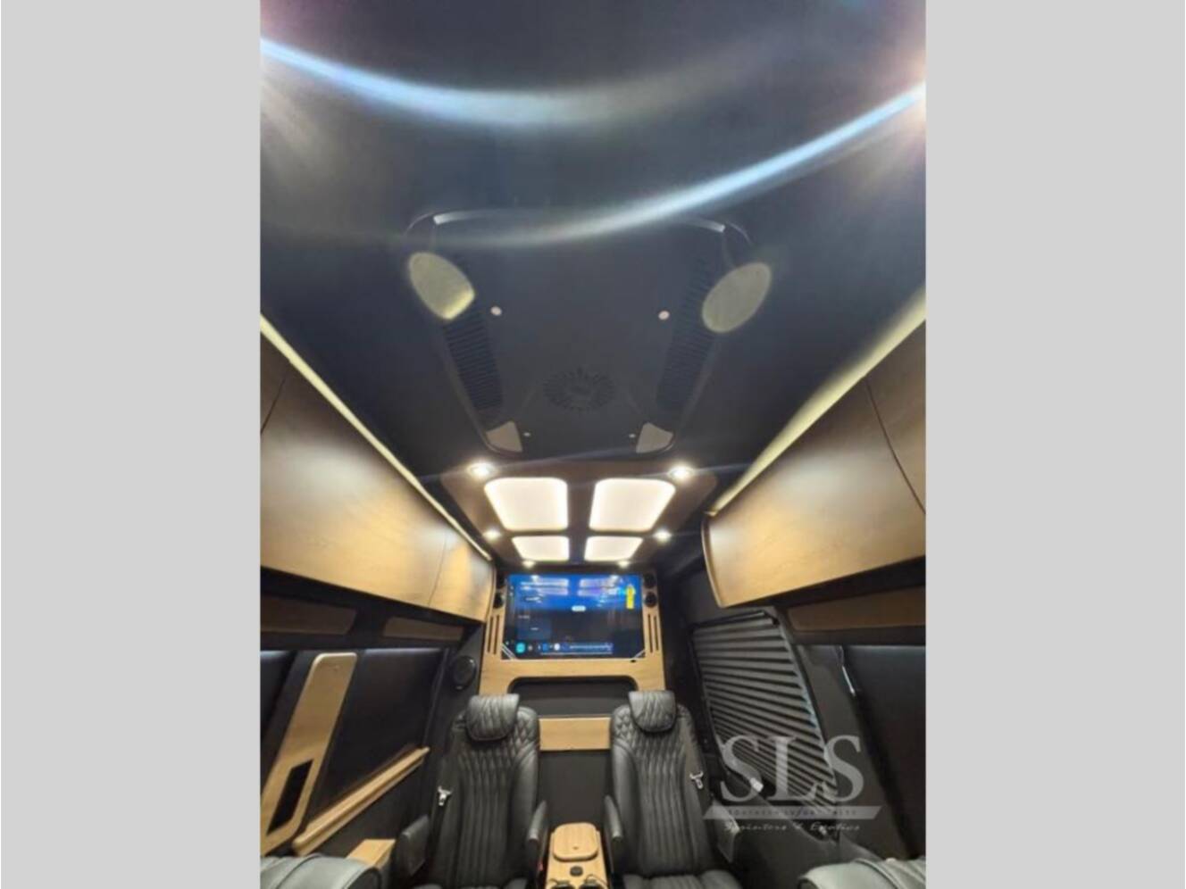 A photo of this 2027 Midwest Automotive Designs Luxe Cruiser D6 Full