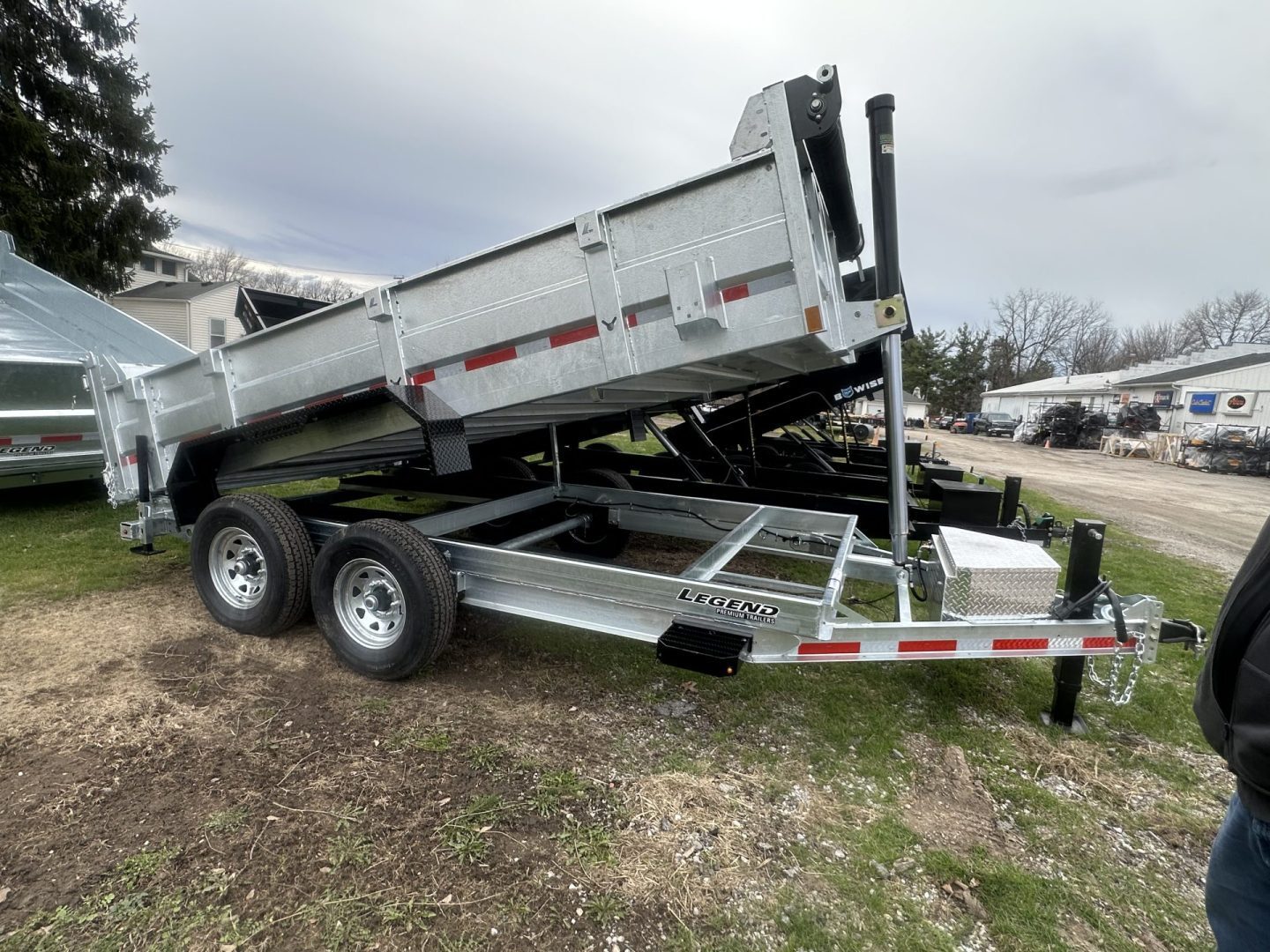 Legends Trailers 7x14 dump trailer in North Ridgeville, OH