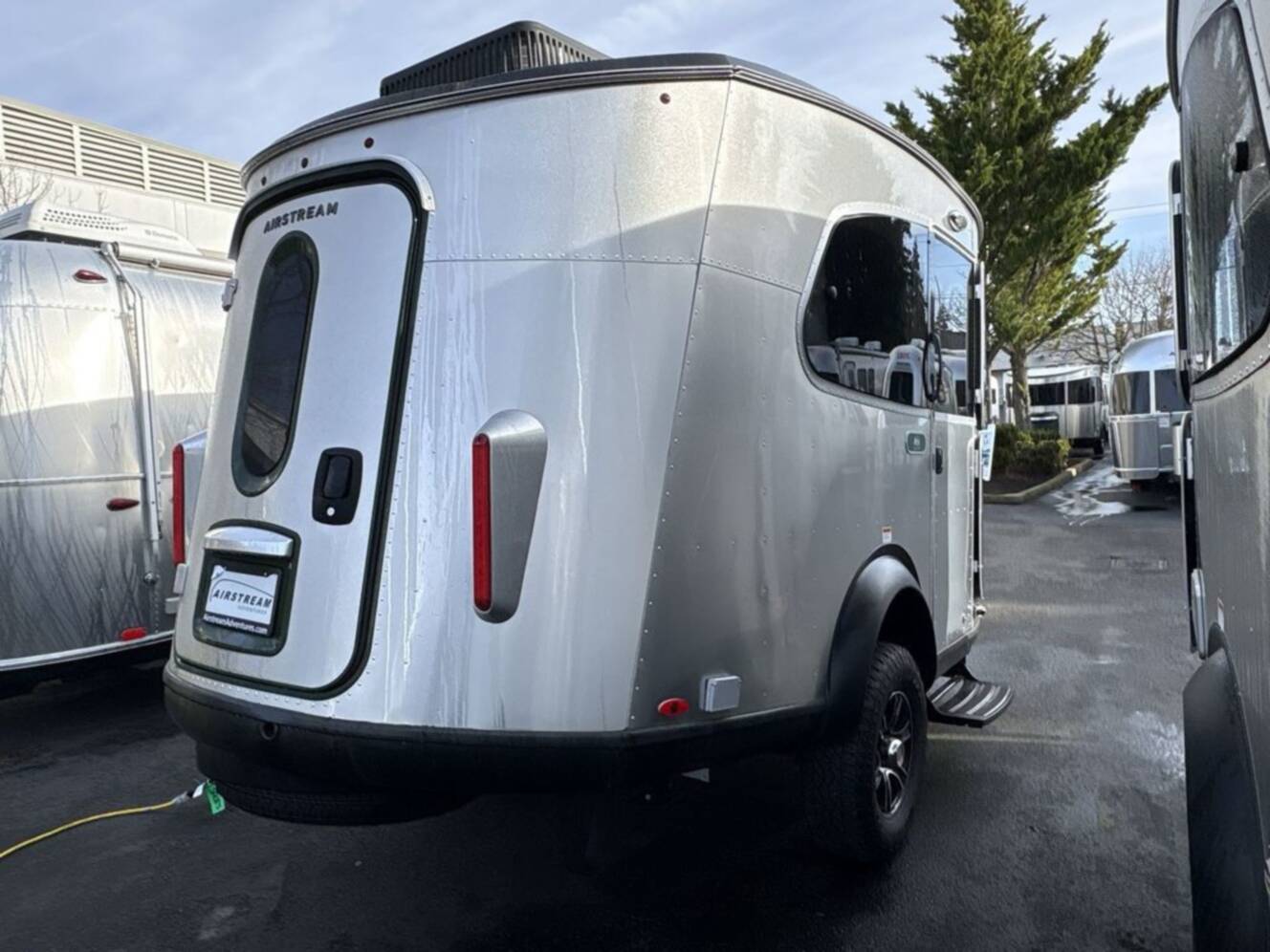 A photo of this 2025 Airstream Basecamp 16X