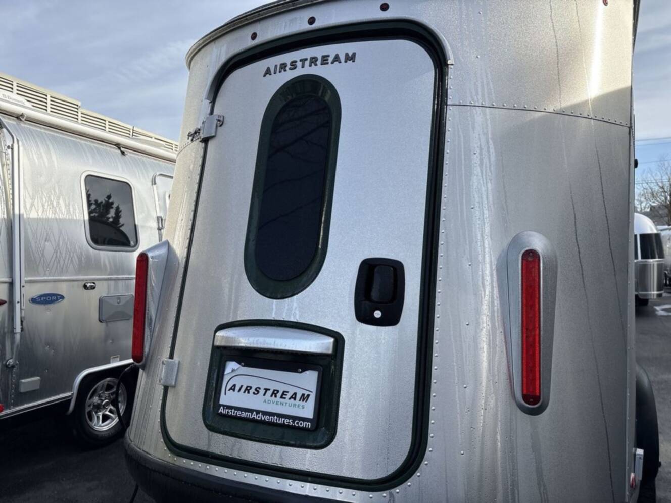 A photo of this 2025 Airstream Basecamp 16X