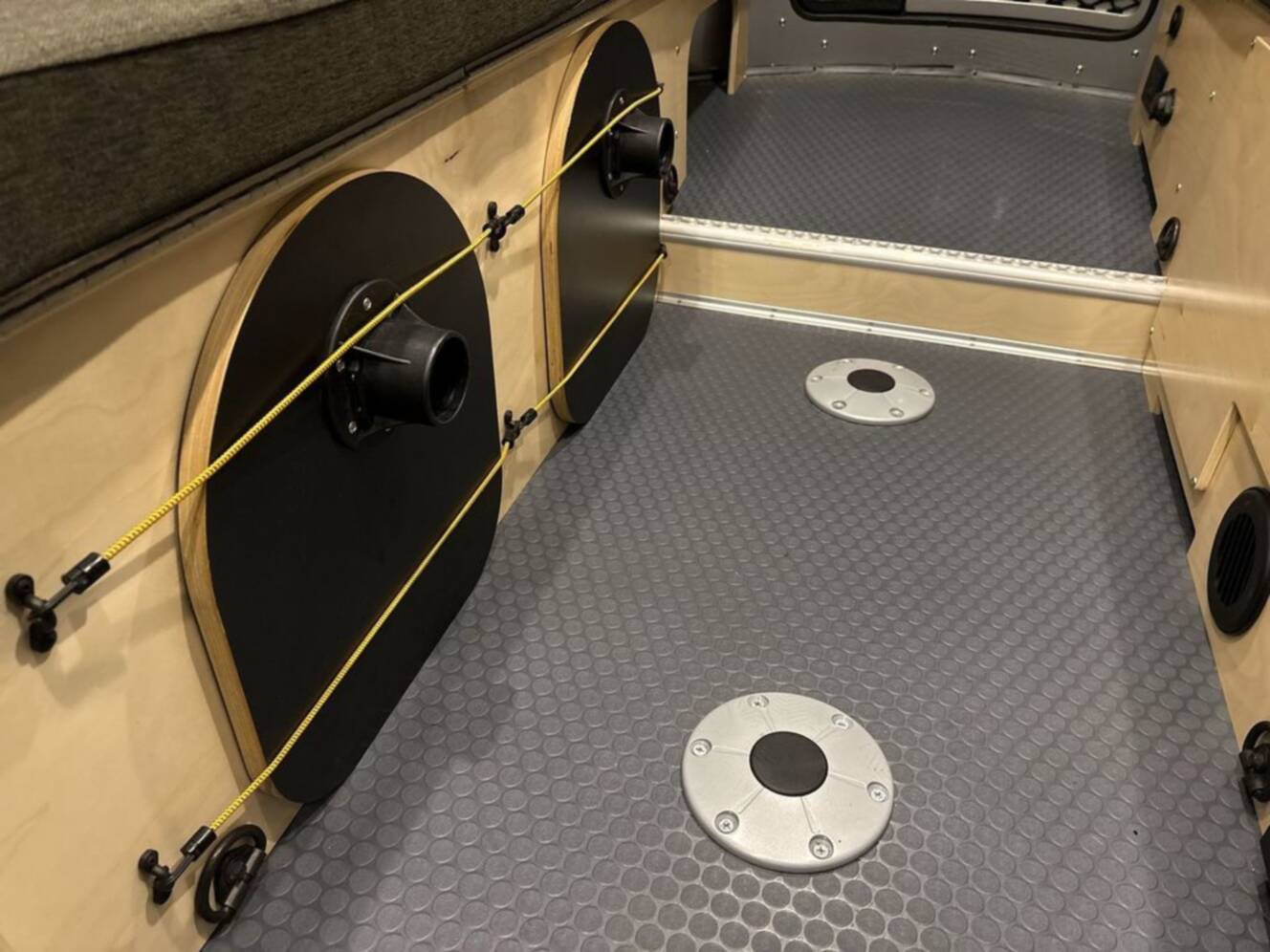 A photo of this 2025 Airstream Basecamp 16X