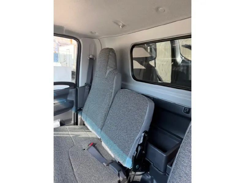 2026 ISUZU NPR HD