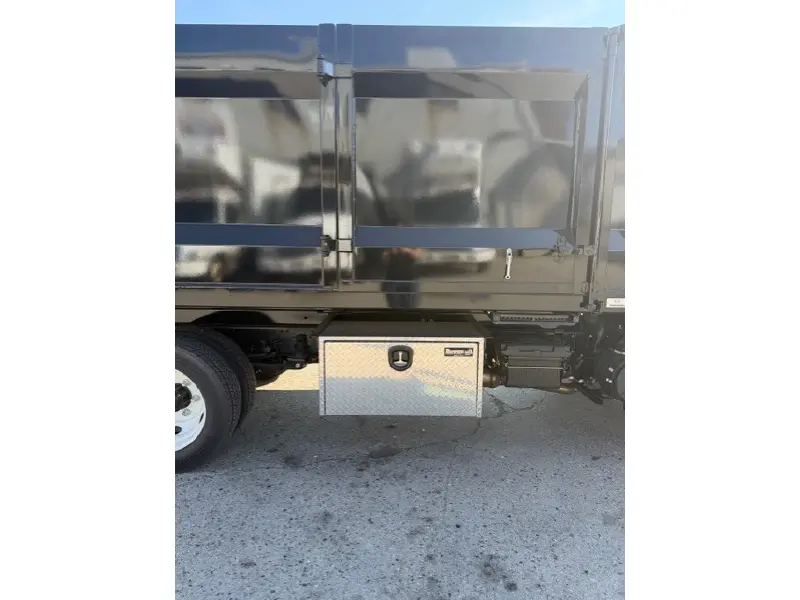 2026 ISUZU NPR HD