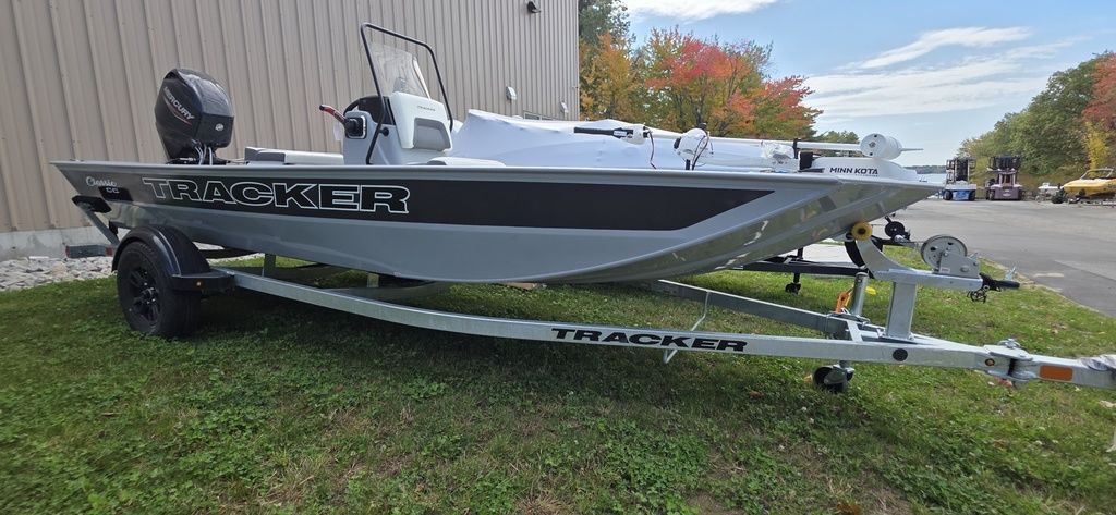 2027 Tracker® Boats BT CLASSIC CC in raymond ME