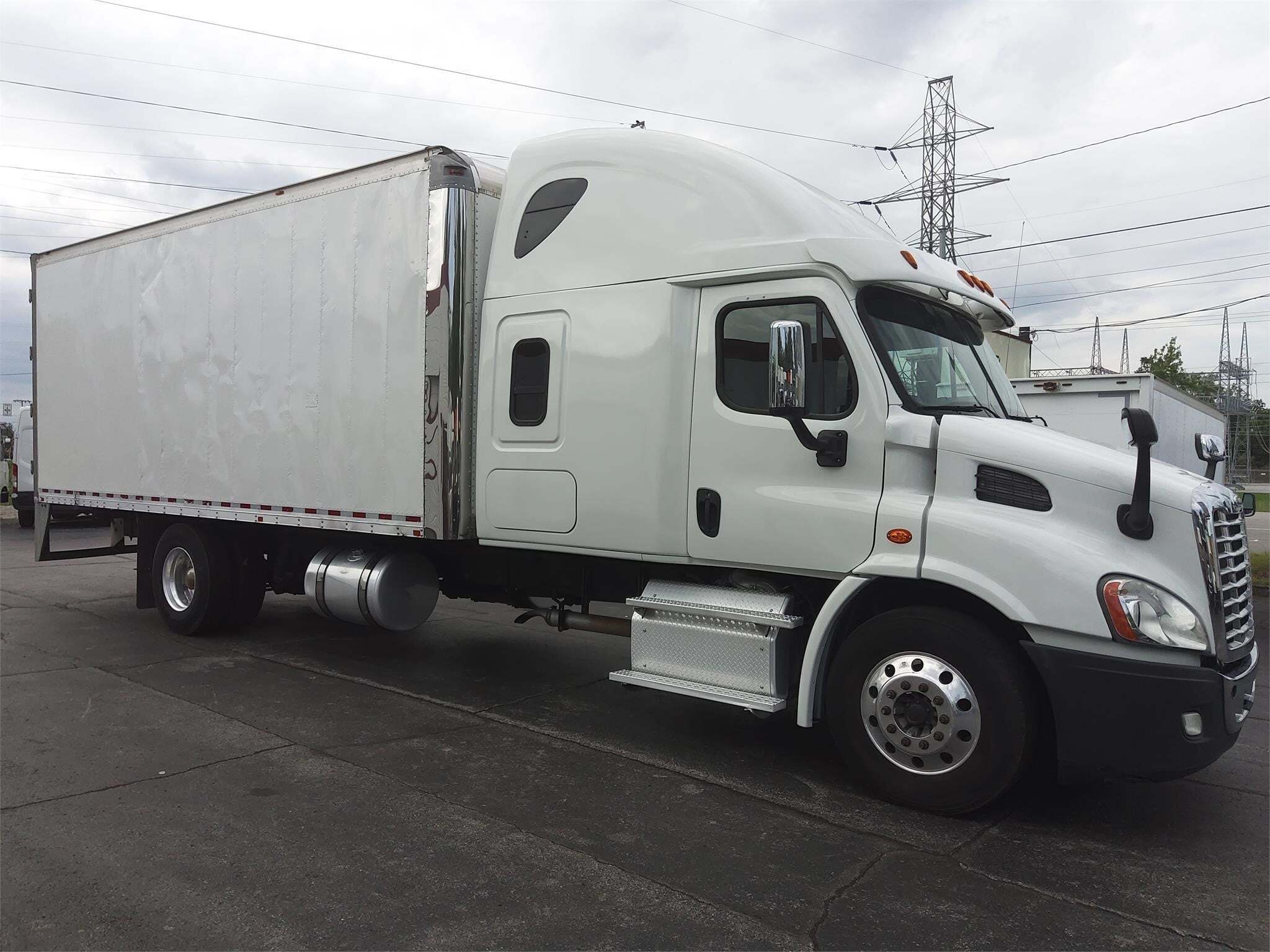 2017 FREIGHTLINER CASCADIA 113 in Fort Wayne, IN