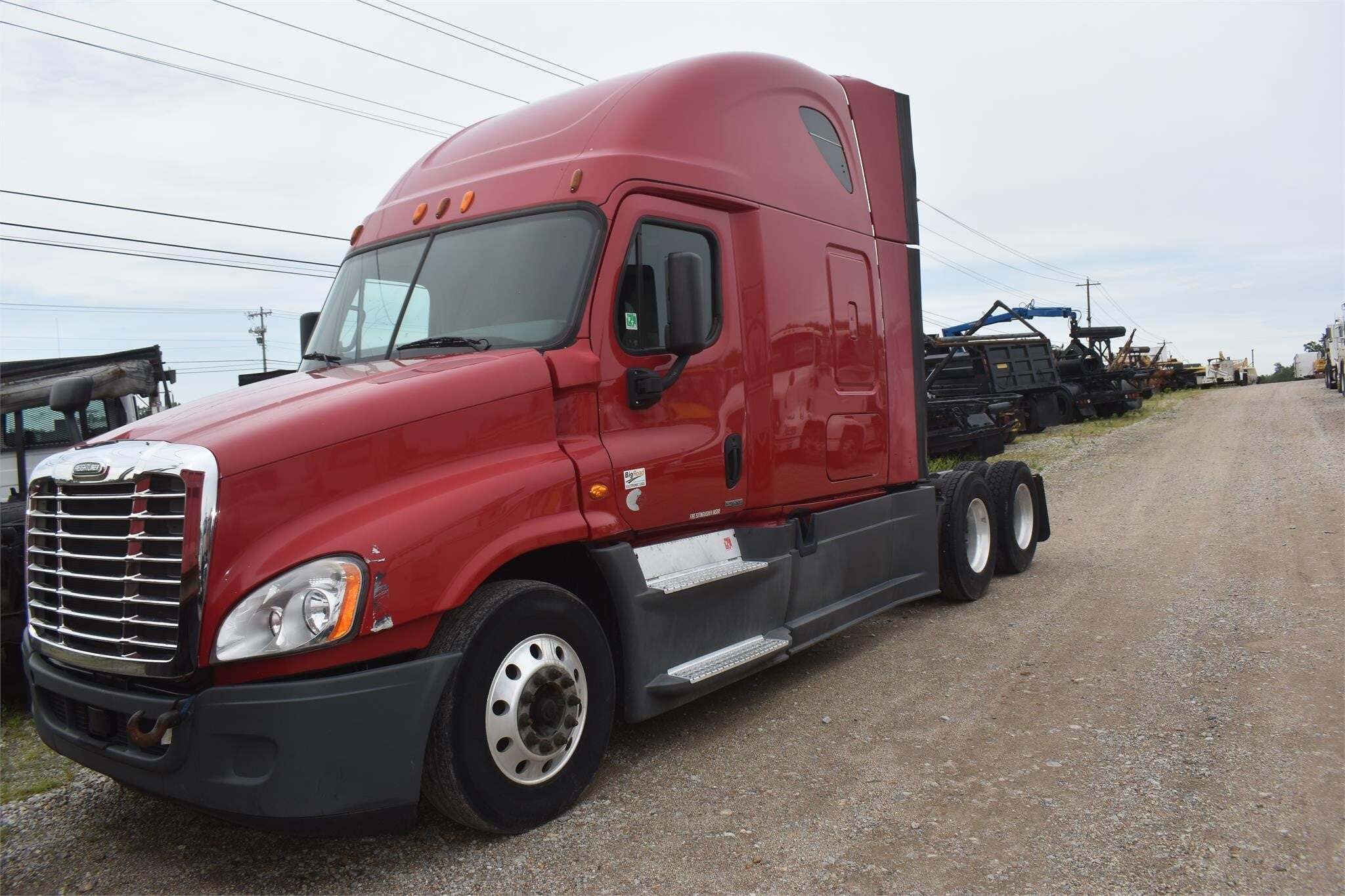 2014 FREIGHTLINER CASCADIA 125 in Covington, TN