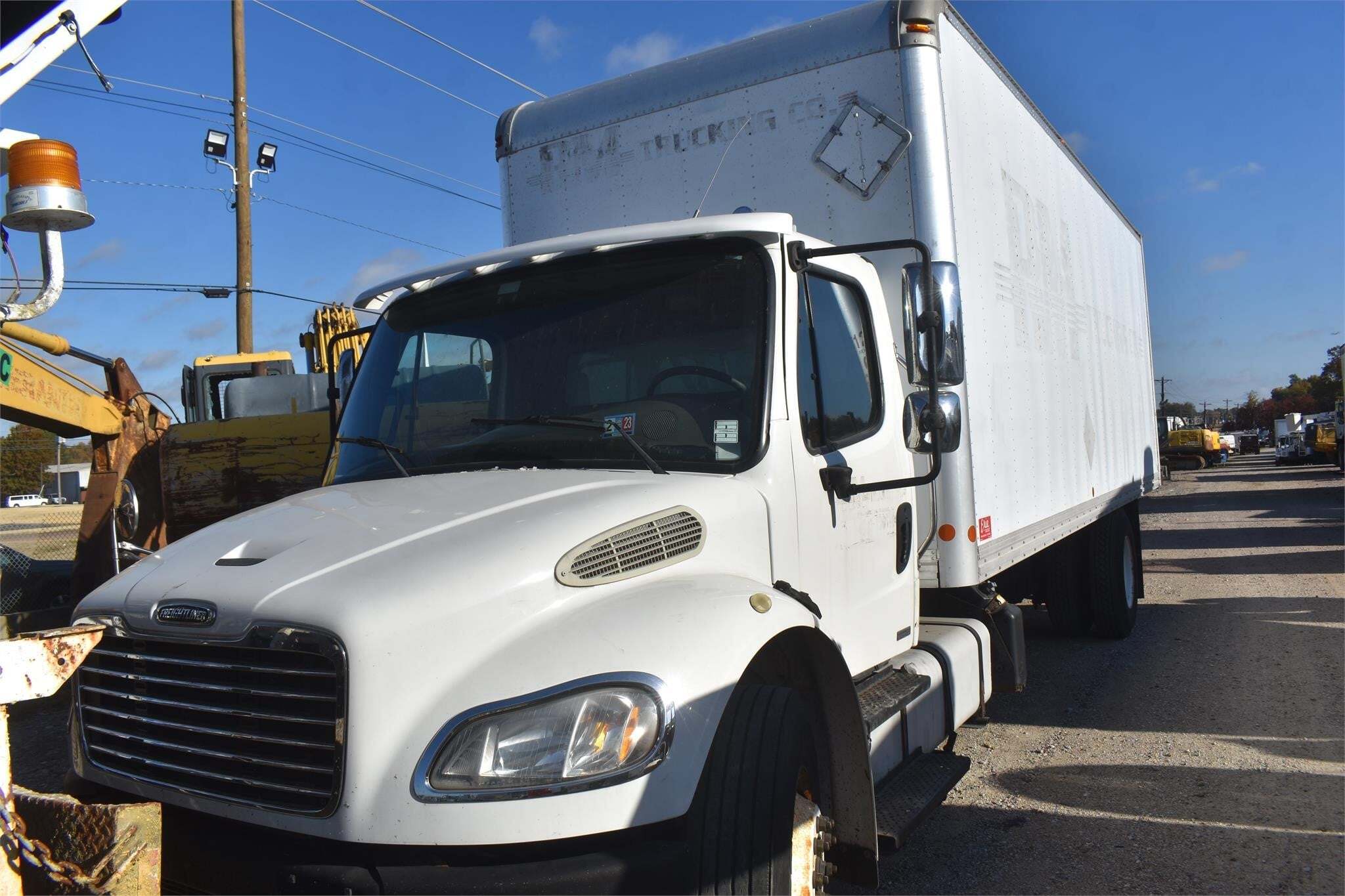 2012 FREIGHTLINER BUSINESS CLASS M2 106 in Covington, TN