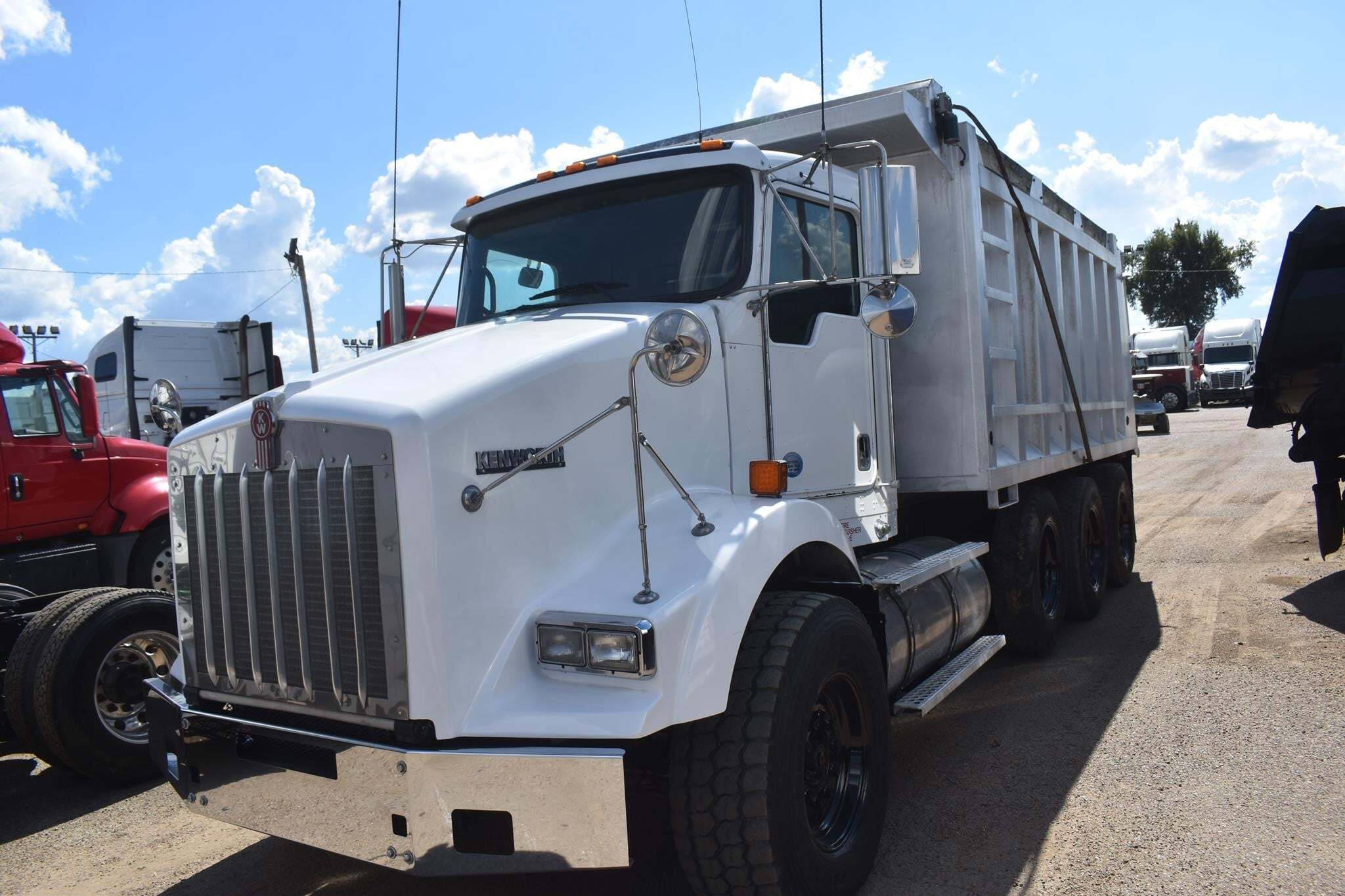 2013 KENWORTH T800 in Covington, TN