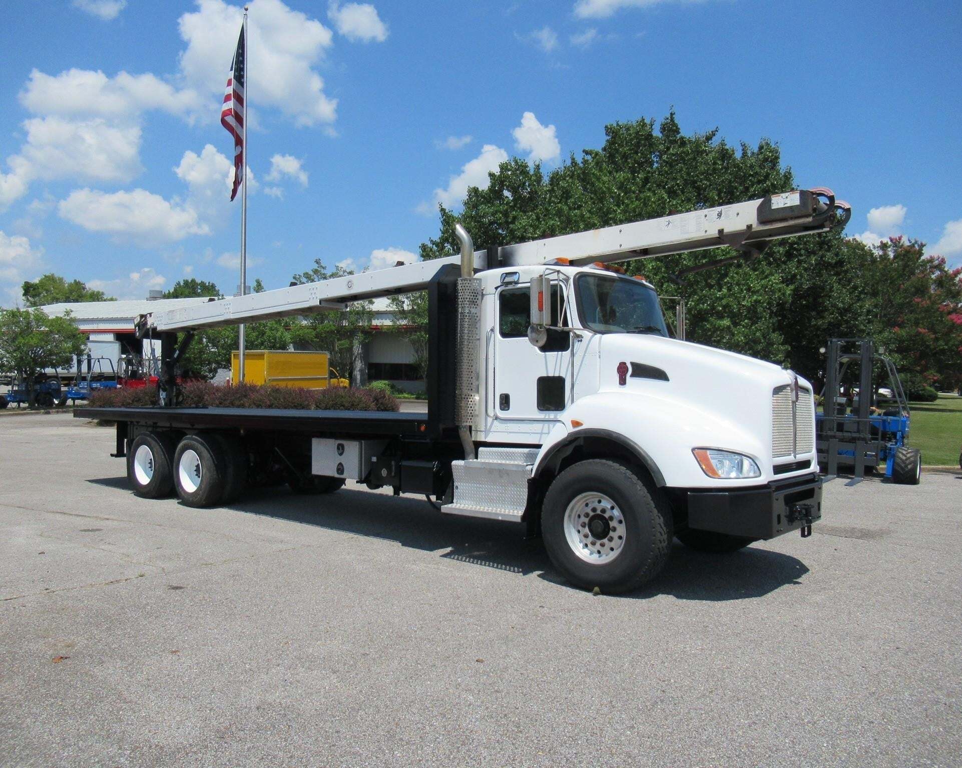 2016 KENWORTH T440 in Tuscaloosa, AL