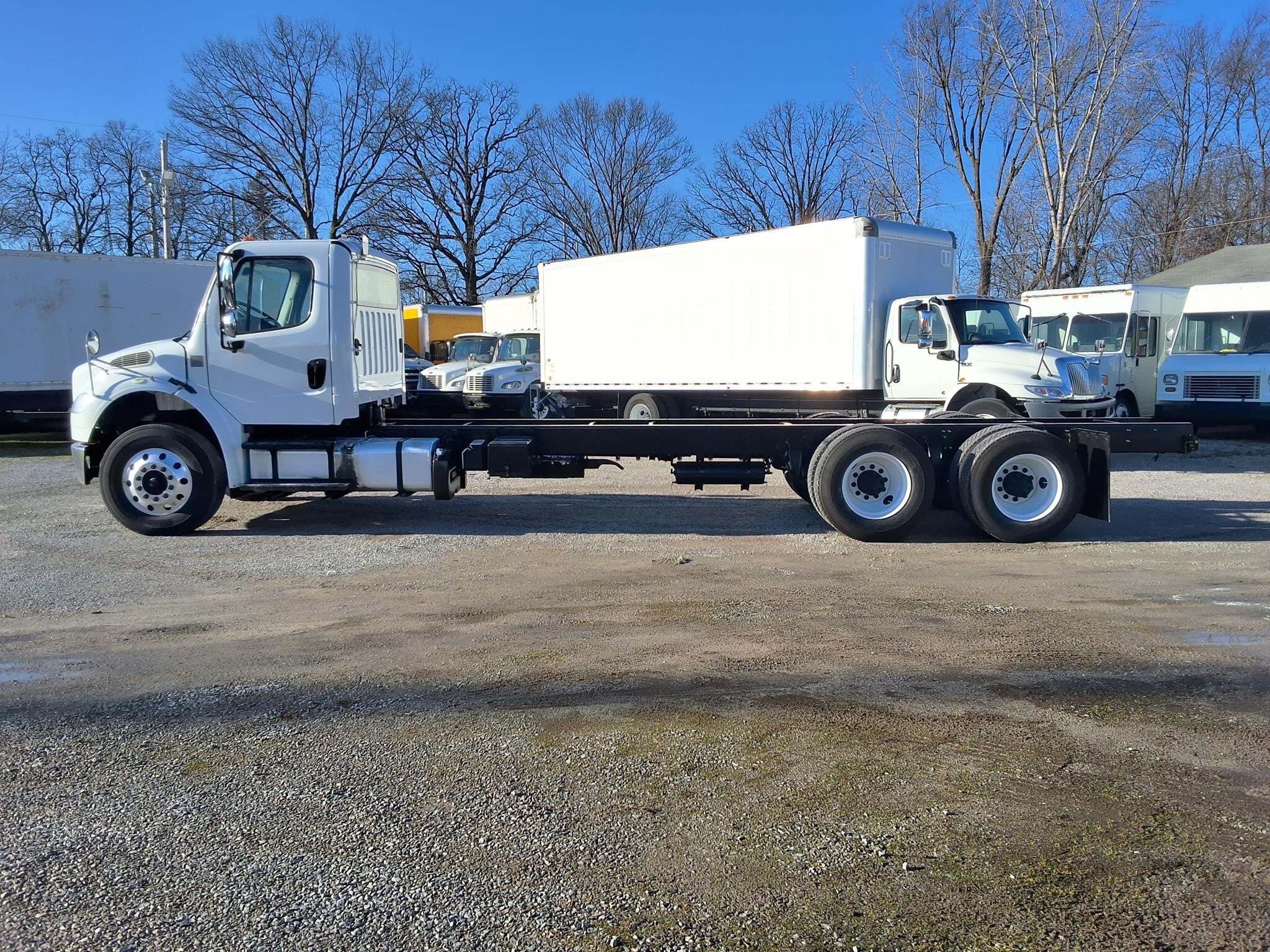 2016 FREIGHTLINER BUSINESS CLASS M2 106 in Fort Wayne, IN
