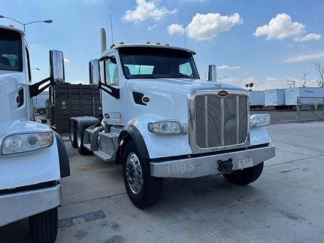 2017 PETERBILT 567 in Phoenix, AZ