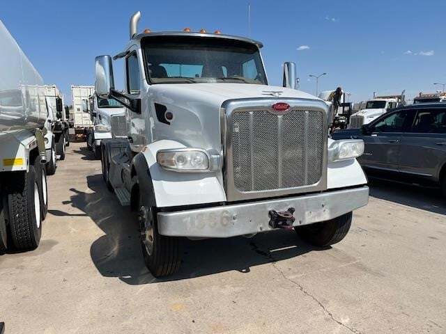 2017 PETERBILT 567 in Phoenix, AZ