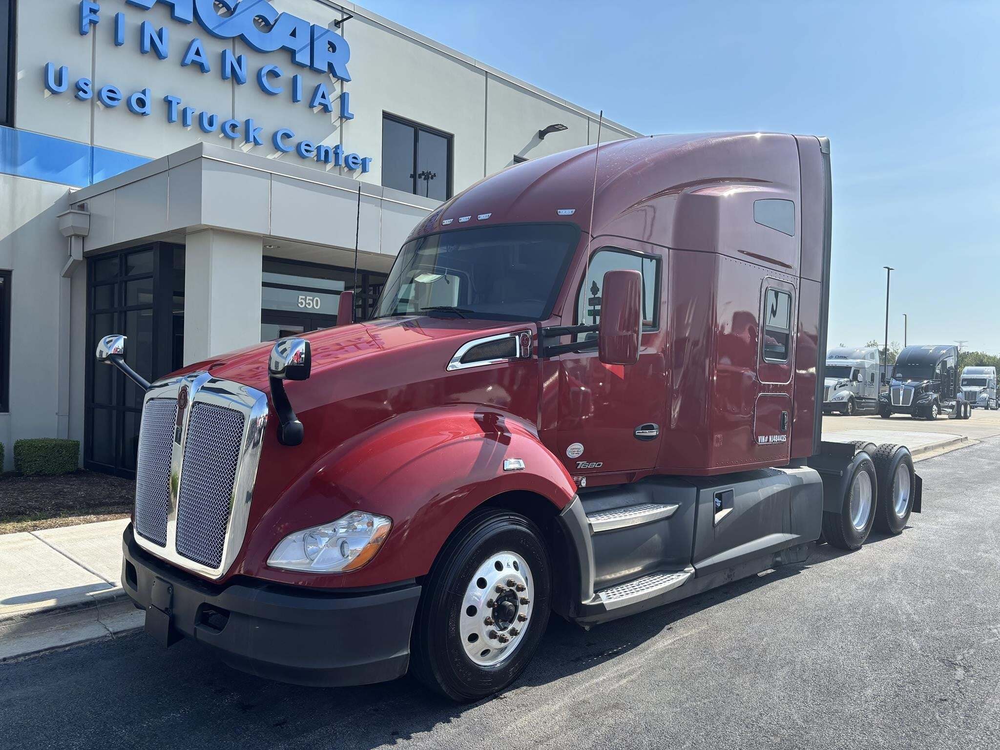 2022 KENWORTH T680 in Minooka, IL